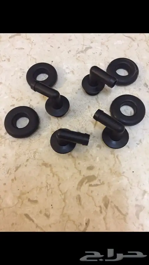 قطع غيار جيب شيروكي 8