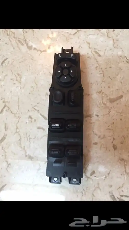 قطع غيار جيب شيروكي 9