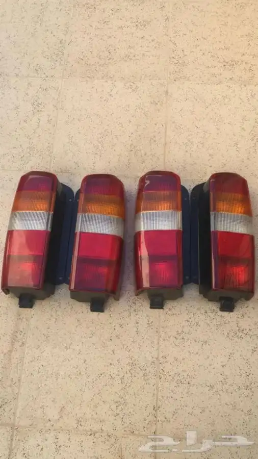 قطع غيار جيب شيروكي 20