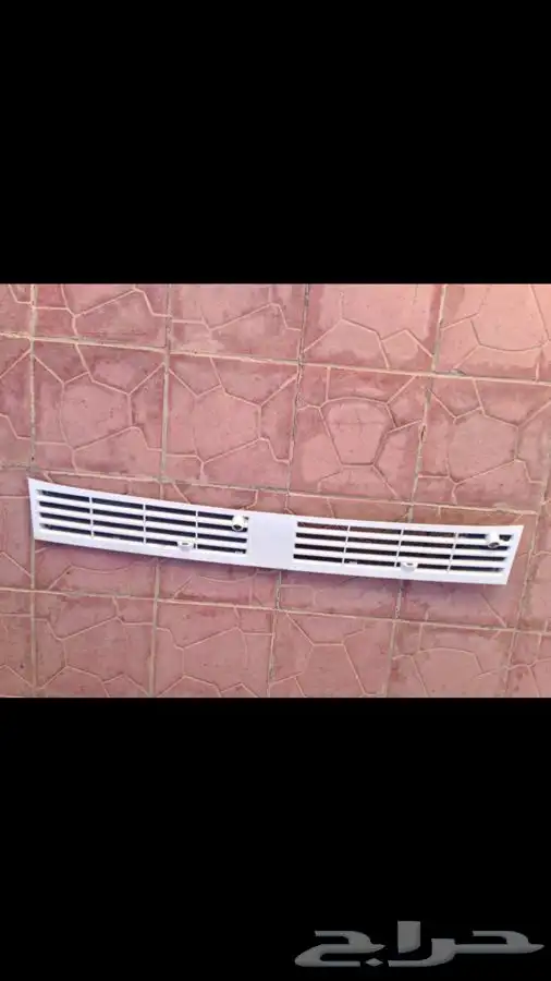 قطع غيار جيب شيروكي 2