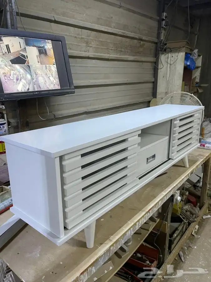 طاولة شاشة 16