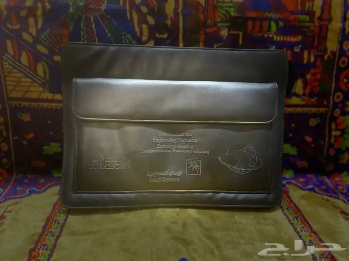 شنطة جلد بشعار ارامكو السعودية 7