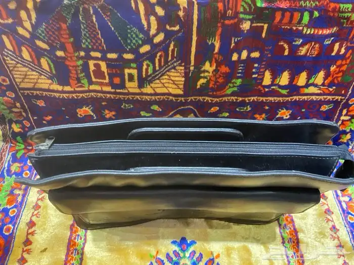 شنطة جلد بشعار ارامكو السعودية 4