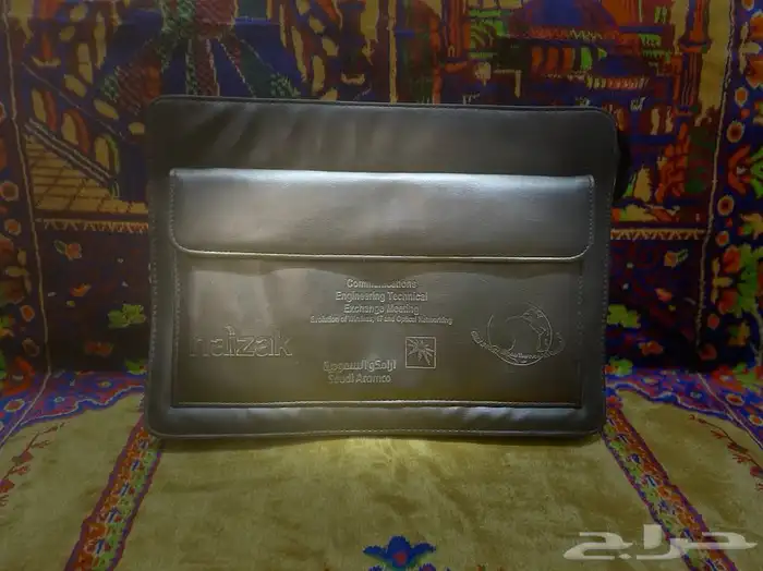 شنطة جلد بشعار ارامكو السعودية 8