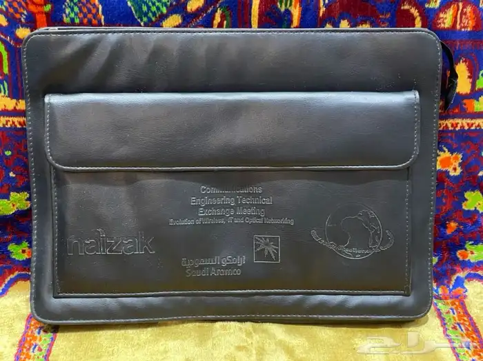 شنطة جلد بشعار ارامكو السعودية 0