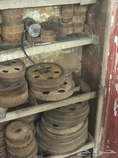 Hobbing machine for sell مكينة تسنين تروس وقيور للبيع 16