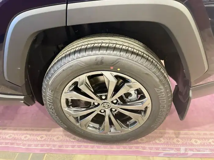 تويوتا راف فور نص فل 2025 20