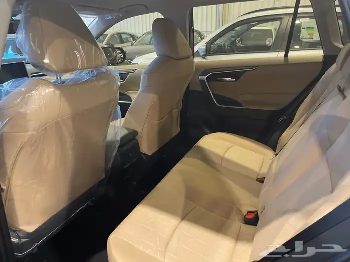 تويوتا راف فور نص فل 2025 7