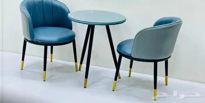 طاولات اطقم مع كرسيين وفي مع 4 كرسي وتس فقط 77