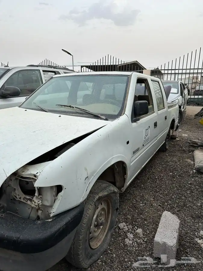 ايسوزو عايدي 2002 قطع غيار تشليح 1