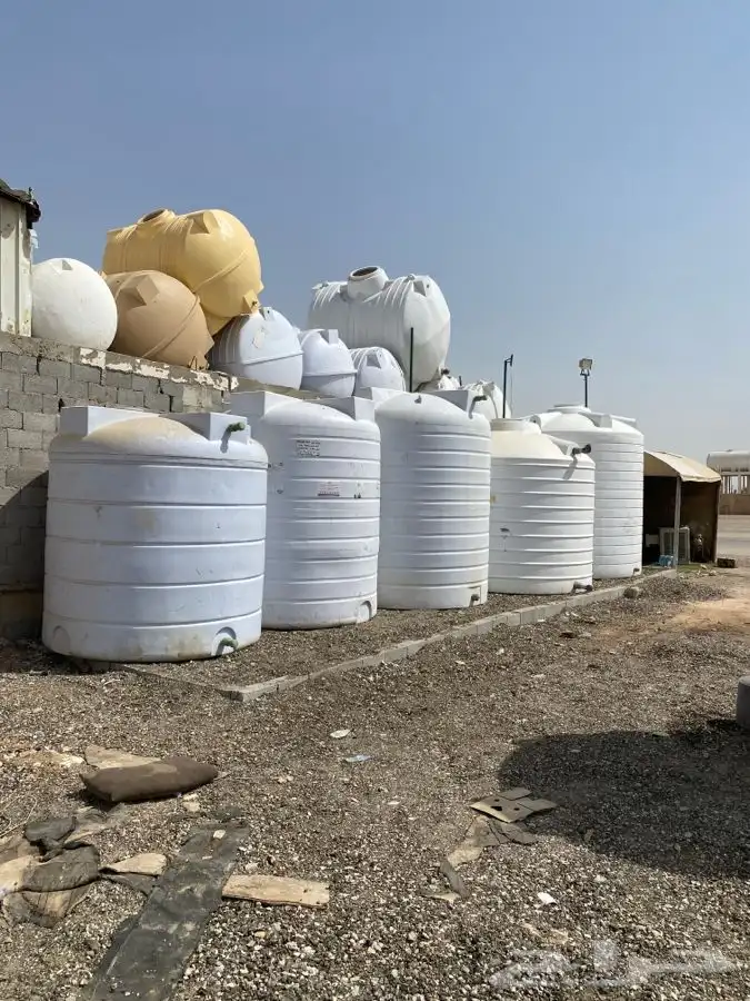 خزانات ماء للبيع احجام مختلفه كبيره نضيف مرااا علا شرط 4