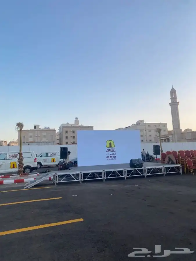 تأجير وبيع شاشات LED واضاءة مسارح 10