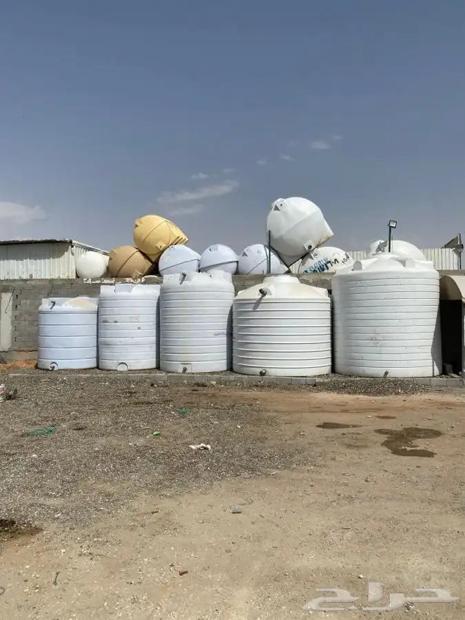 خزانات ماء للبيع احجام مختلفه كبيره نضيف مرااا علا شرط 1