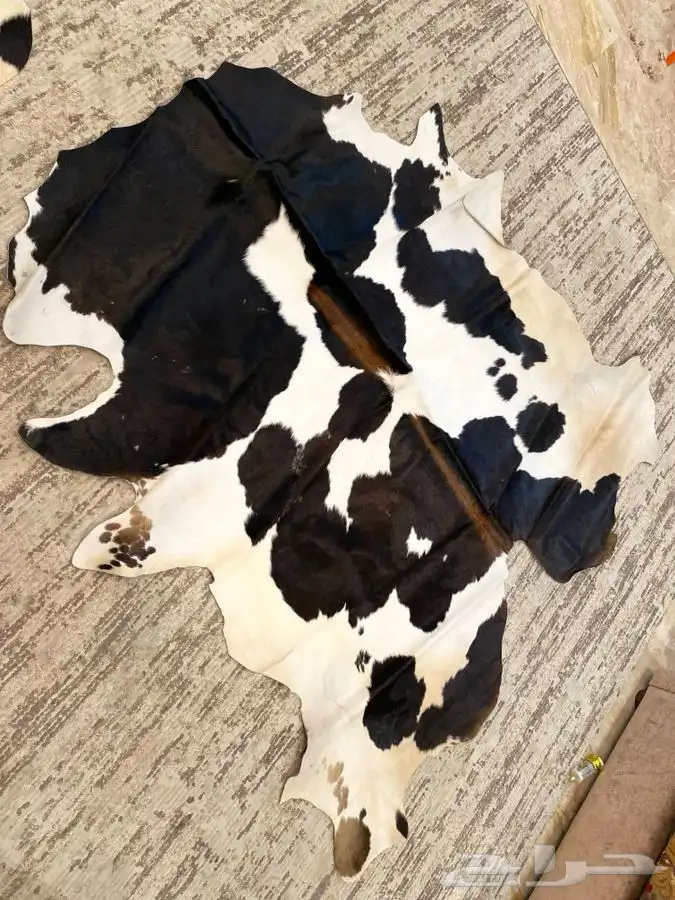 قطع جلد بقر طبيعي ( سجاد ) 30