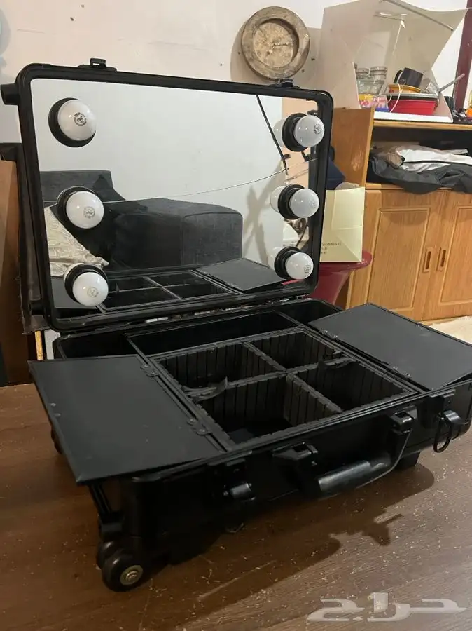 شنطة مكياج 0