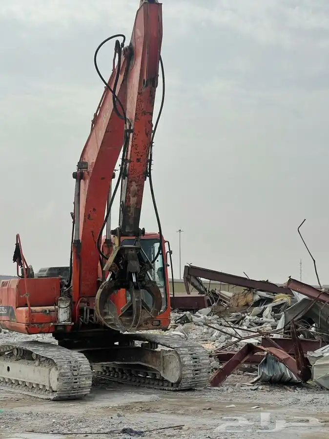 ايجار معدات ثقيله بوكلين رصاصه شيول قريدر لوبد كرين 5