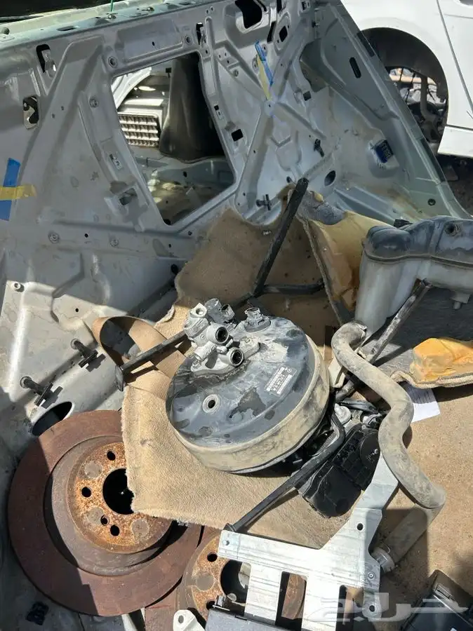 جميع قطع غيار مرسيدس وشاشه مسجل بانوراما350s 3