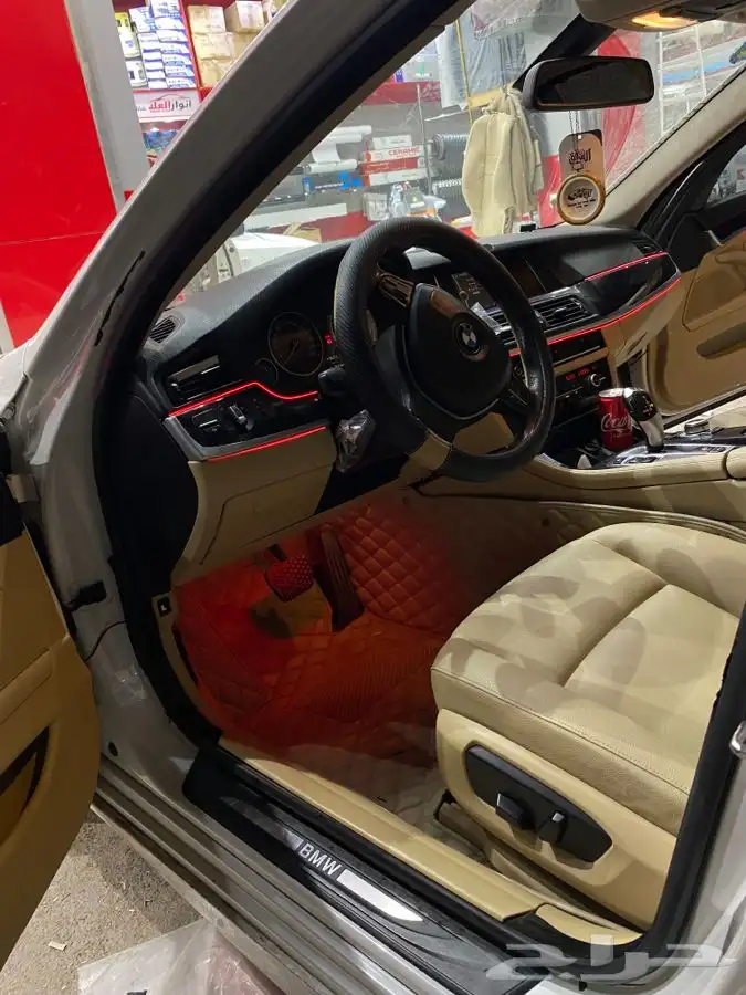 انوار داخليه على سيارة بي ام 2017 8