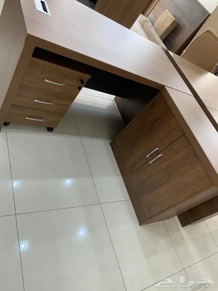 مكاتب كراسي طاولات اجتماع كنب كاونتر استقبال 1
