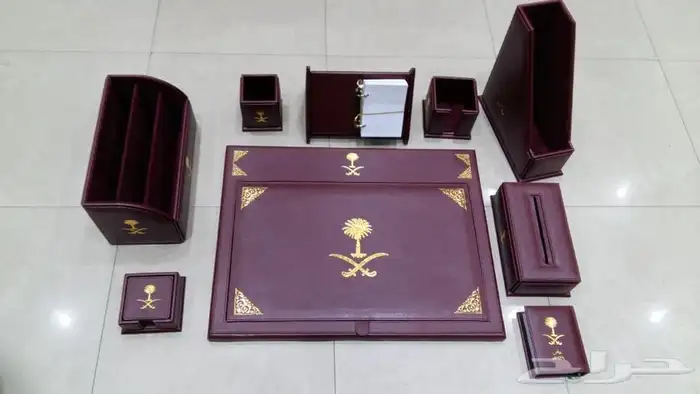 صناديق جلدية فاخره 30