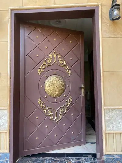 باب حديد 0