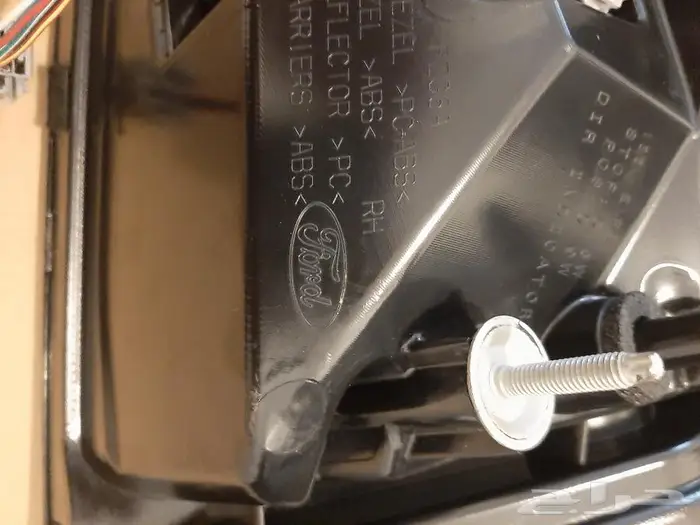 موستنج اسطب خلفي يمين 2020 7