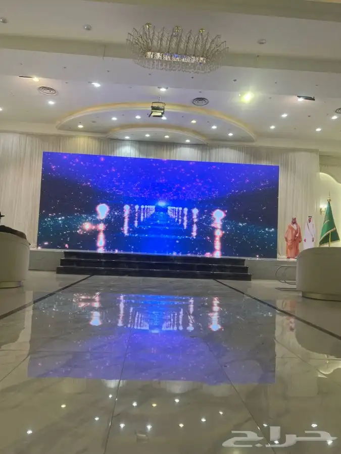 شاشات عملاقه وشاشات عاديه وكذالك اضاءات وصوتيات للايجار 6