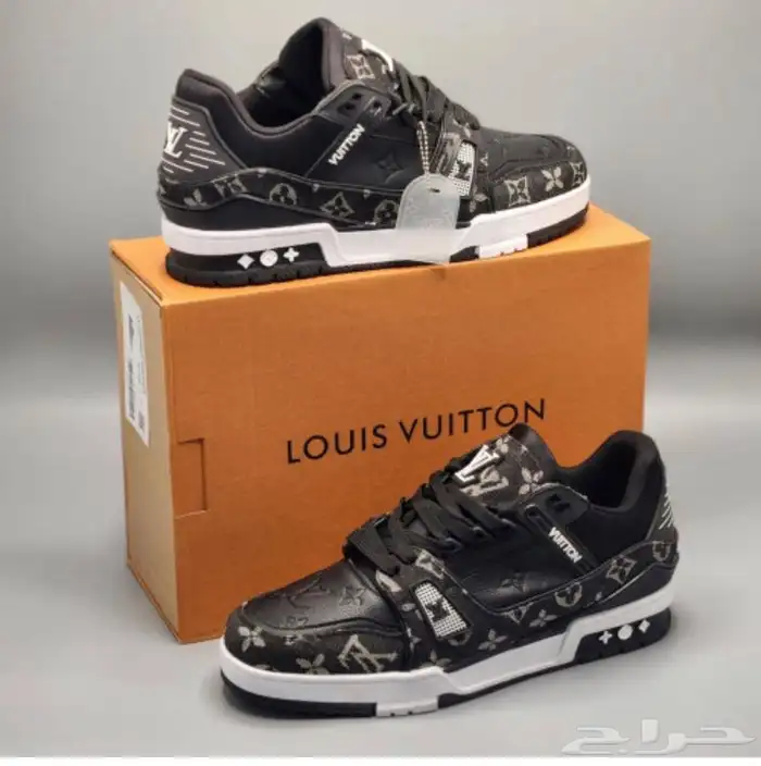 لويس فيتون 10