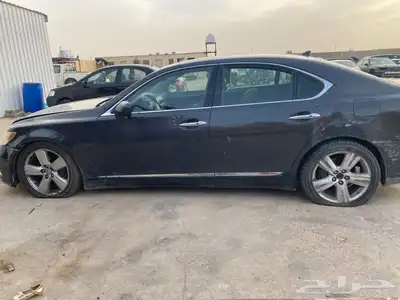 قطع غيار لكزس 460 LS موديل 2009 1