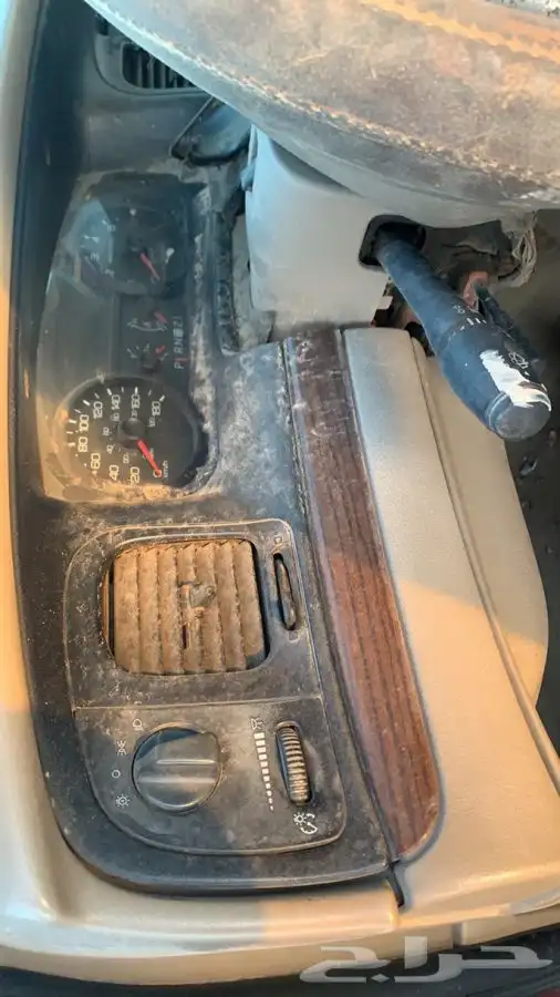 فورد فكتوريا 2011 للبيع قطع 6