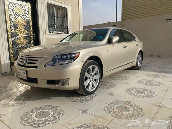 ((مباع)) لكزس ذهبي فاتح هايبرد LS600 وارد عبداللطيف نادر 76