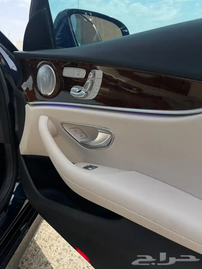 مرسيدس E300 موديل 2017 وكالة 15