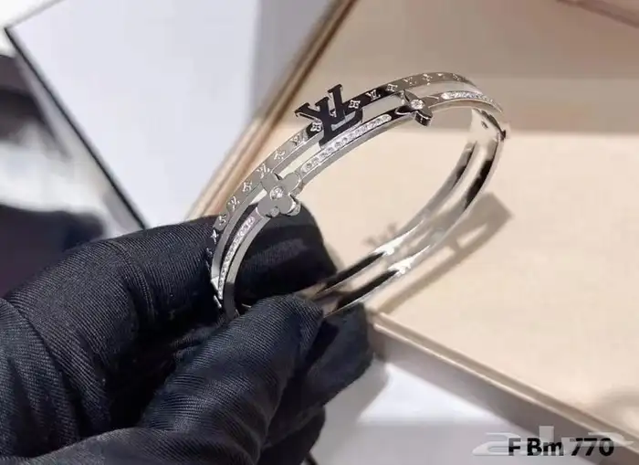 اكسسورات ماركة هاي كواليتي بالملحقات 9