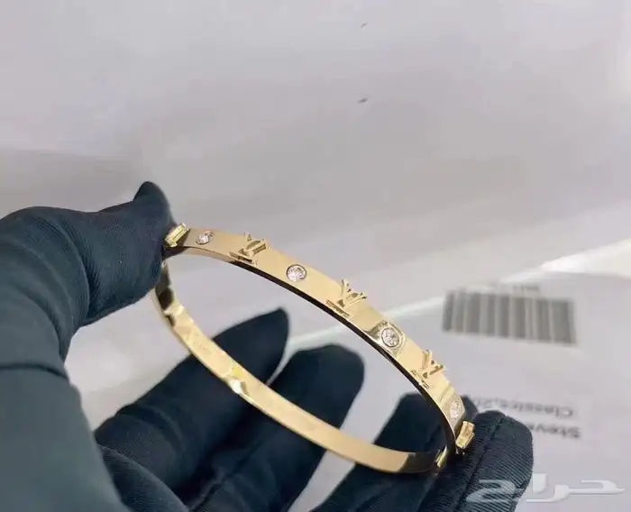 اكسسورات ماركة هاي كواليتي بالملحقات 10