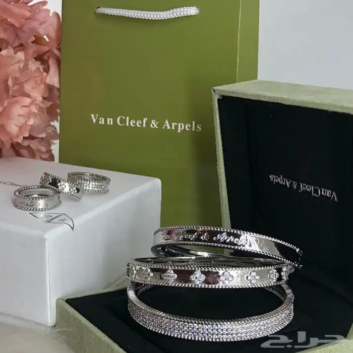 اكسسورات ماركة هاي كواليتي بالملحقات 24