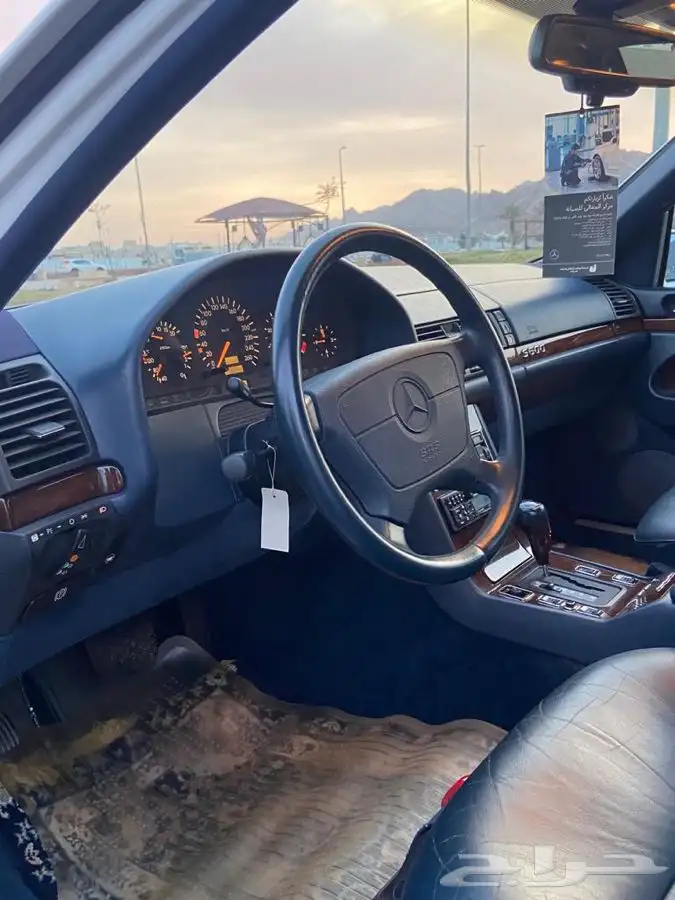 للبيع مرسدس S E L مخزن 10