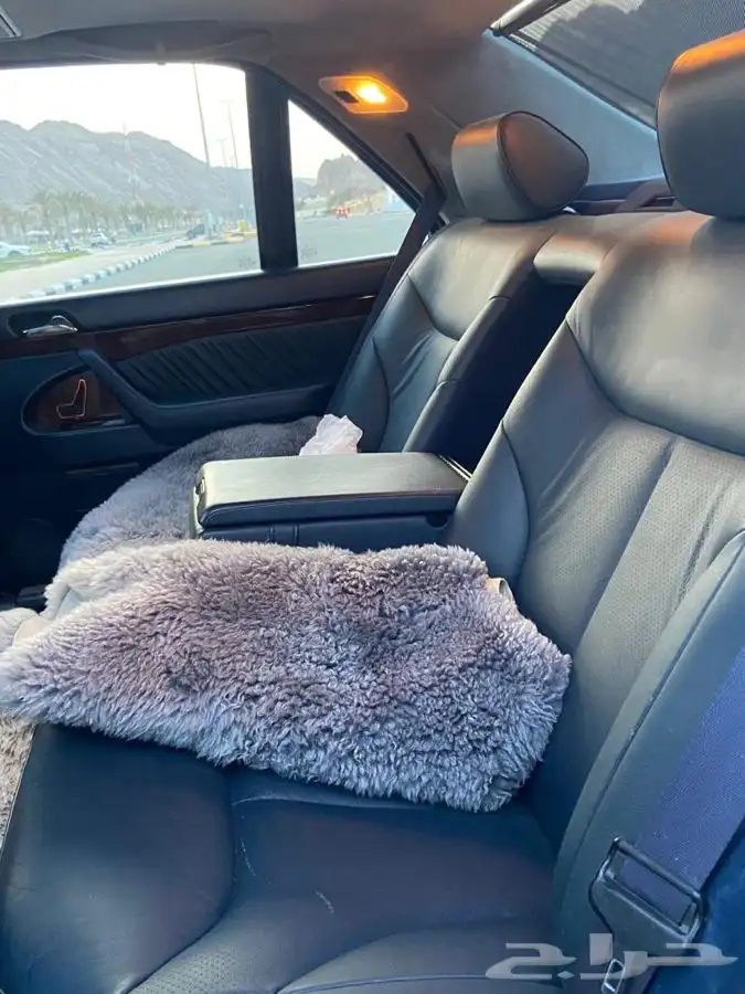 للبيع مرسدس S E L مخزن 14