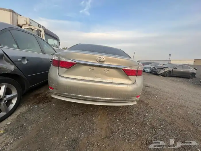 لكزس es250 تشليح قطع غيار 1