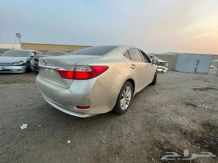 لكزس es250 تشليح قطع غيار 5