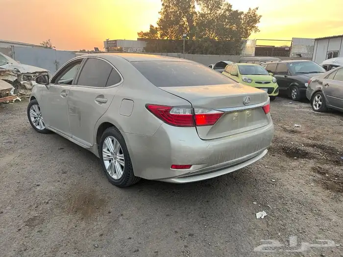 لكزس es250 تشليح قطع غيار 2