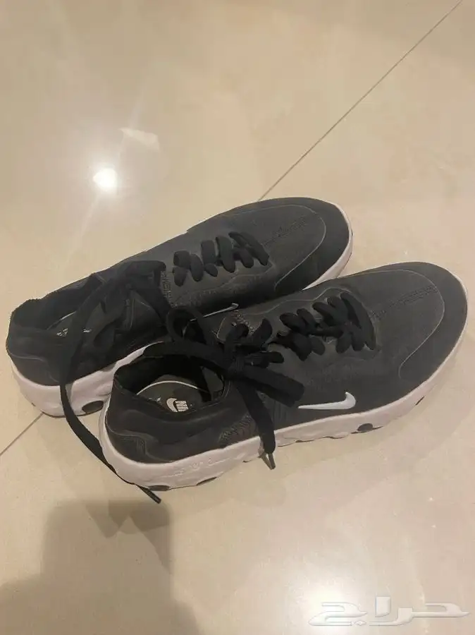 جزمة نايك nike اصليه مستعمله shoes 0