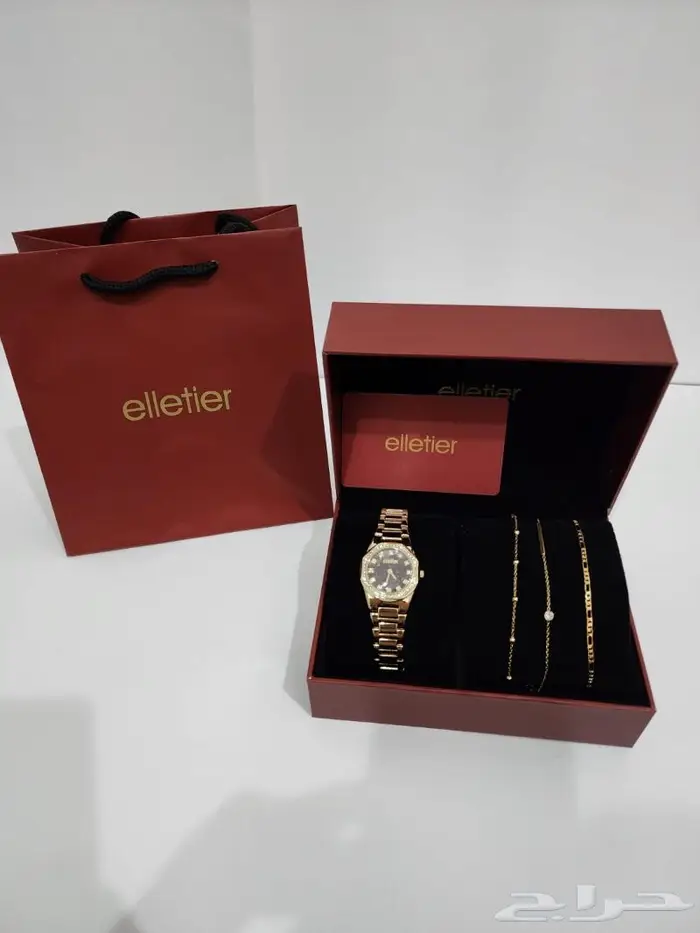 احجز هدايا العيد مع الكتابه مجانا ساعات مرصعه زريكون 14