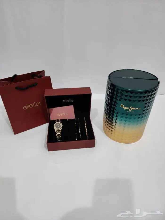 احجز هدايا العيد مع الكتابه مجانا ساعات مرصعه زريكون 30