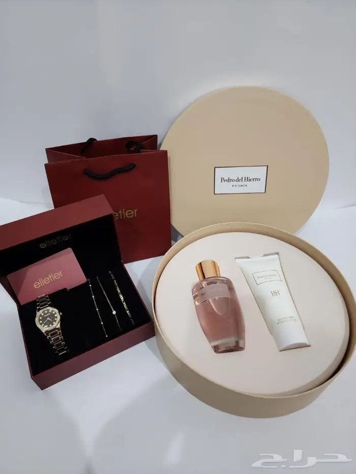 احجز هدايا العيد مع الكتابه مجانا ساعات مرصعه زريكون 29