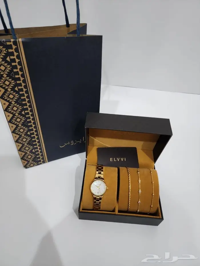 احجز هدايا العيد مع الكتابه مجانا ساعات مرصعه زريكون 38