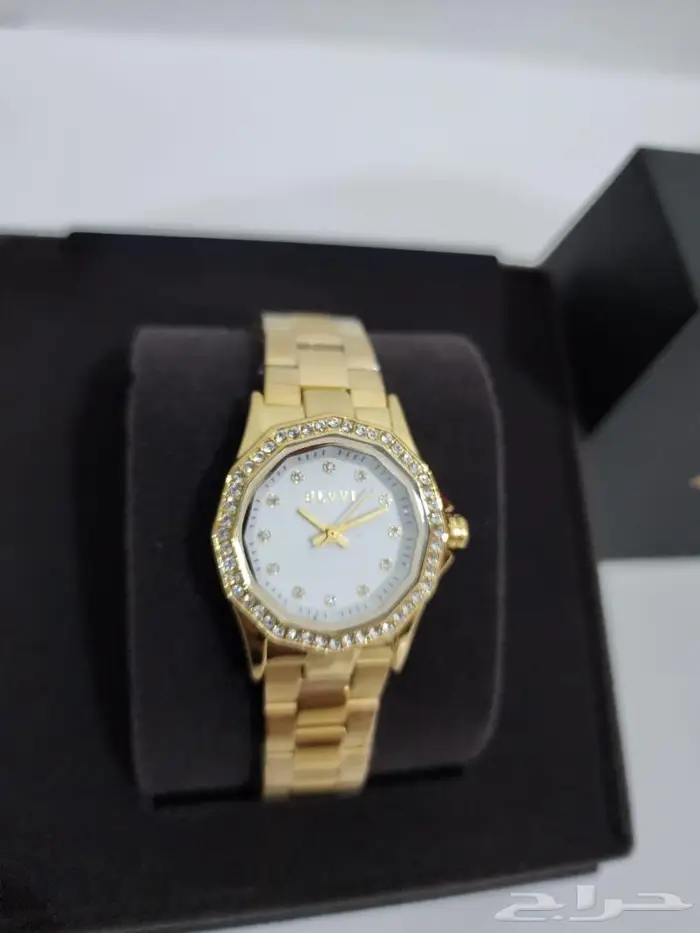 احجز هدايا العيد مع الكتابه مجانا ساعات مرصعه زريكون 41