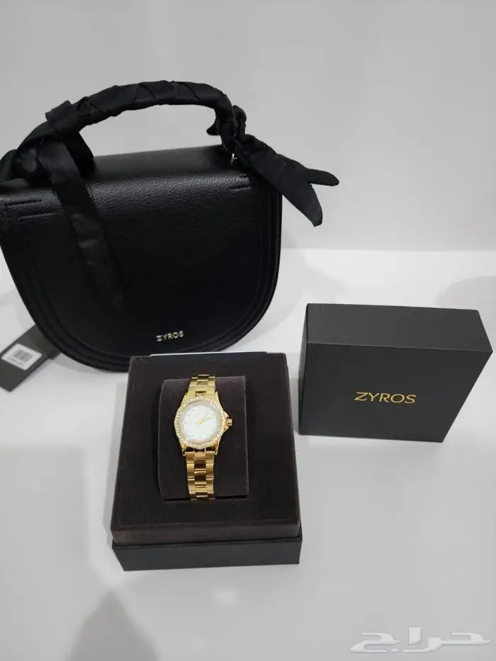 احجز هدايا العيد مع الكتابه مجانا ساعات مرصعه زريكون 43