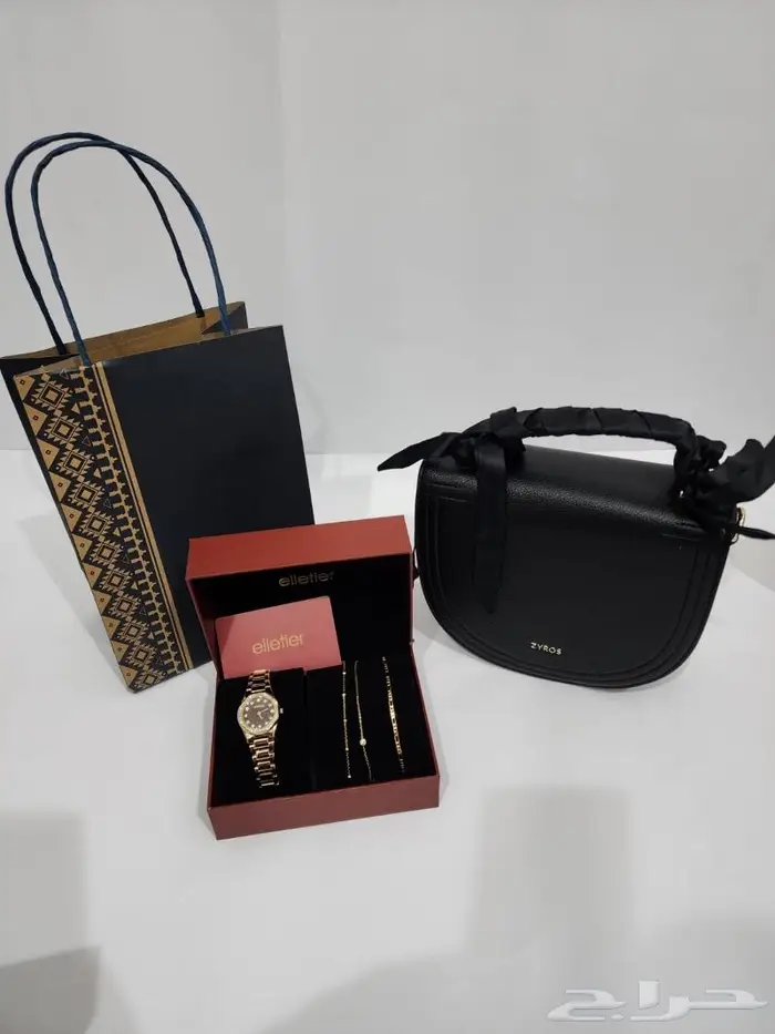 احجز هدايا العيد مع الكتابه مجانا ساعات مرصعه زريكون 53