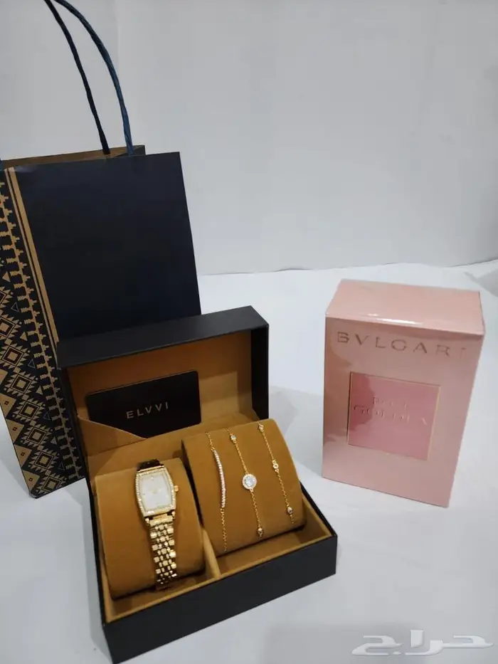 احجز هدايا العيد مع الكتابه مجانا ساعات مرصعه زريكون 52