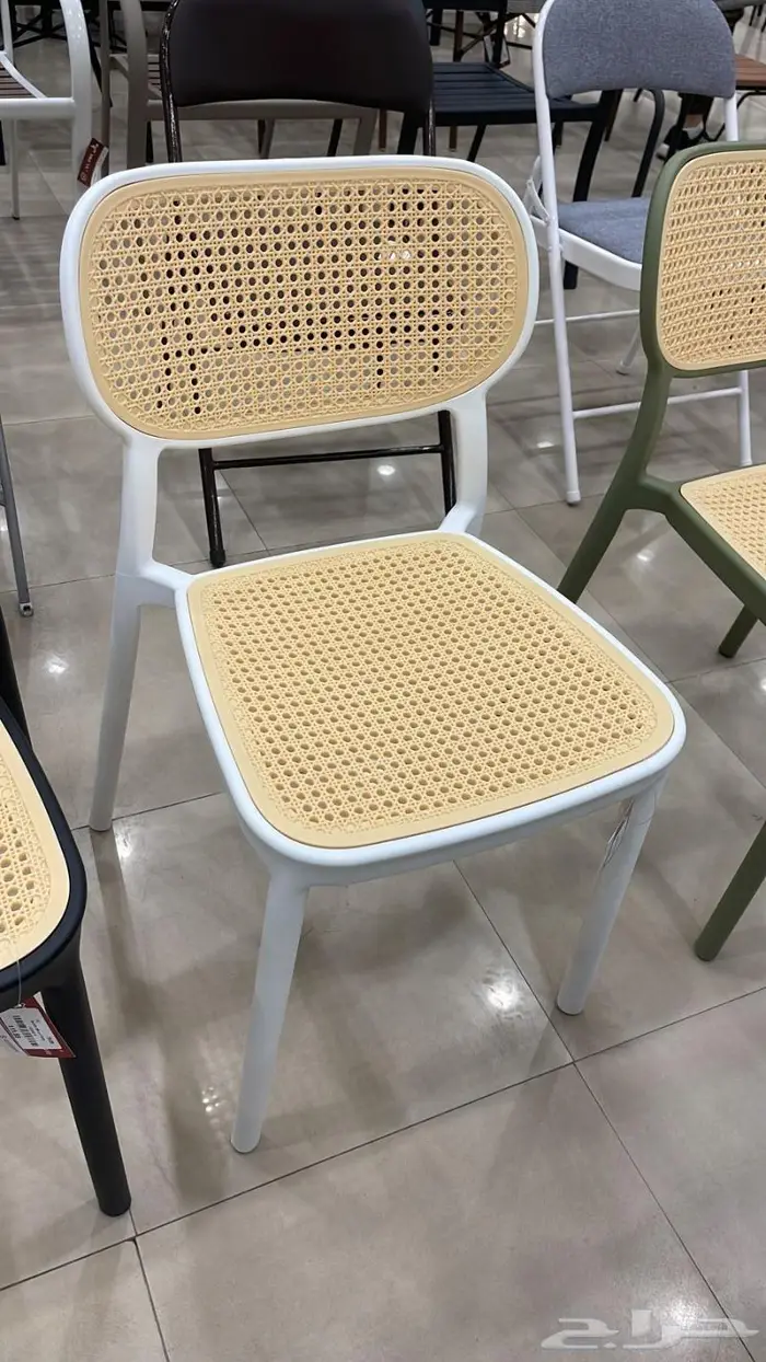 كراسي خارجية خفيفة وانيقة بتصاميم عصرية 7